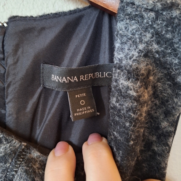 Banana Republic Womens Wool Blend Black/Gray Sleeveless Midi Dress Size 0P - Picture 2 of 7